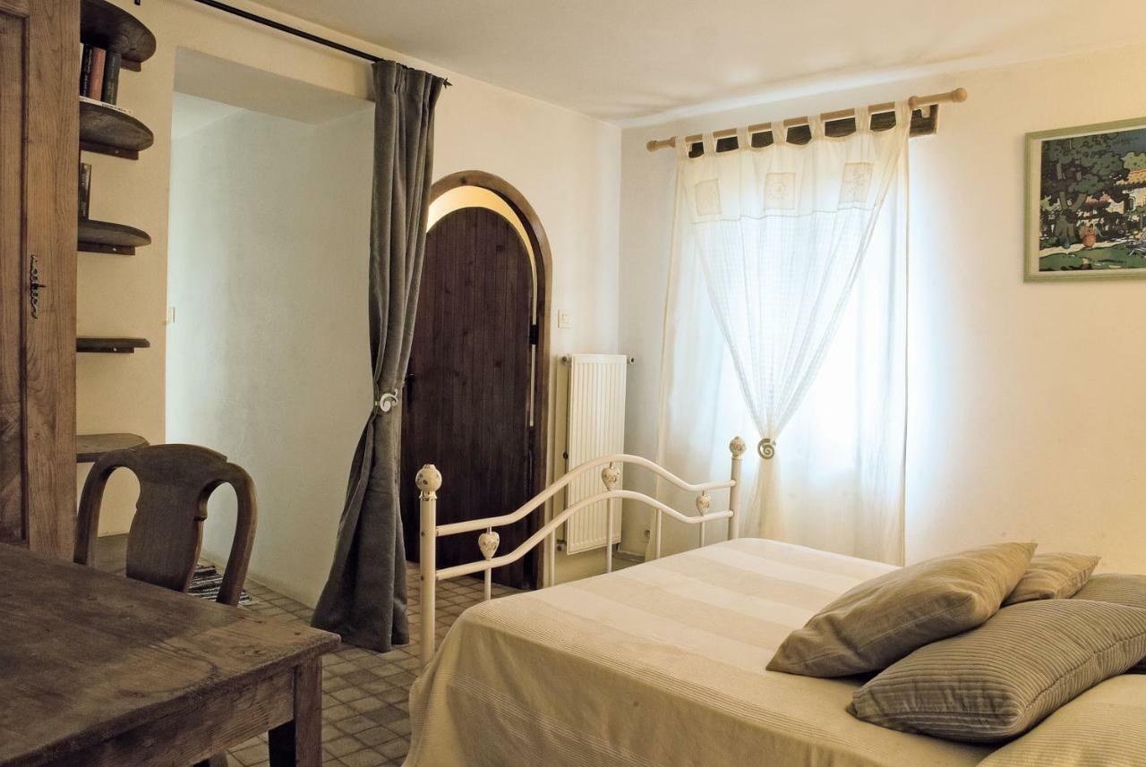 Maison De Dame Tartine Issirac Екстериор снимка