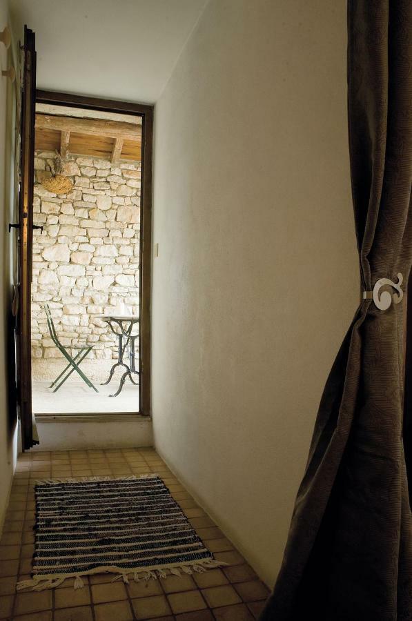 Maison De Dame Tartine Issirac Екстериор снимка